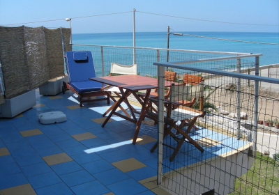 Casa Vacanze Appartamento A Picco Sul Mare delle Eolie